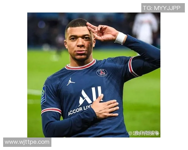 足球明星谁更具实力与魅力谁才是真正的球场之王